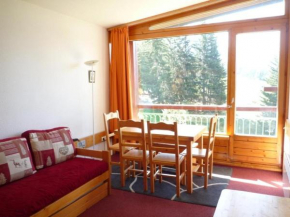 Studio skis aux pieds, 5 personnes, au pied des pistes et proche commerces, Arc 1800 - FR-1-411-202